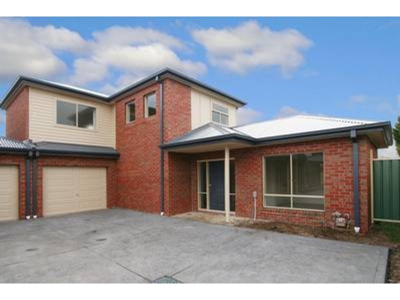 4/12 Buckingham Street, Sydenham VIC 3037