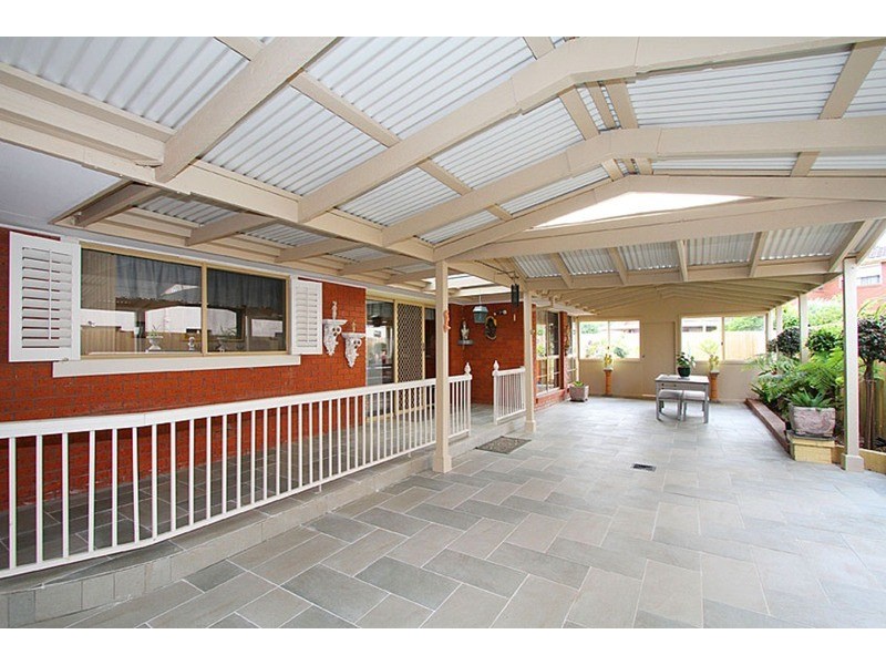 20 Parmelia  Drive, Taylors Lakes VIC 3038