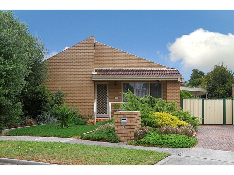 13 Mungana Court, Taylors Lakes VIC 3038