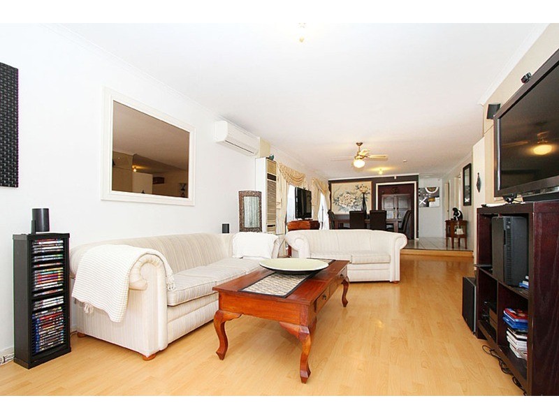 16A Albert Road, Sydenham VIC 3037