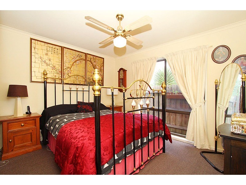 16A Albert Road, Sydenham VIC 3037