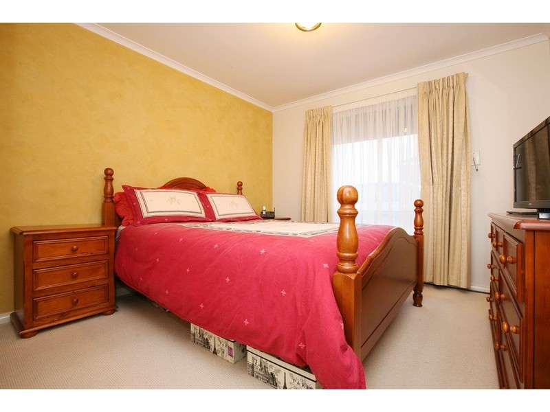 7/21 Patonga Drive, Delahey VIC 3037