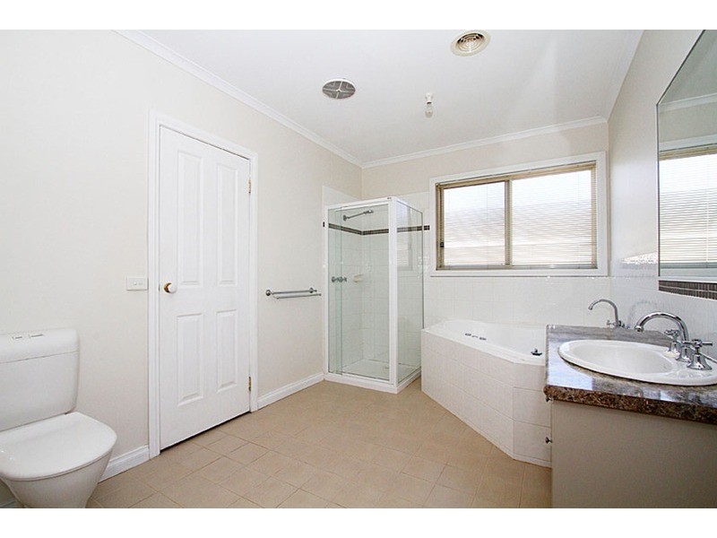6/67-69 Pecks Road, Sydenham VIC 3037