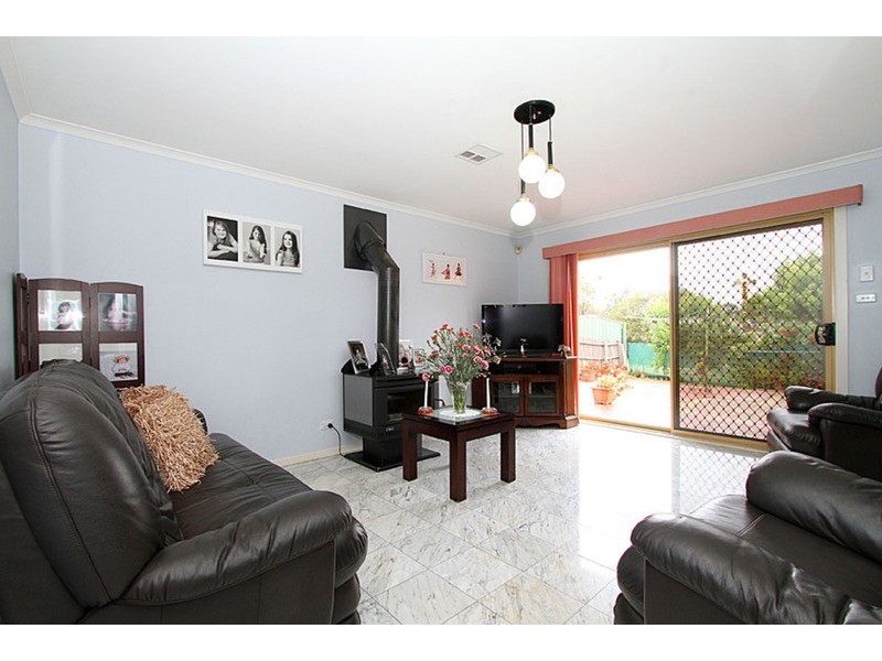 14 Dutchman  Court, Taylors Lakes VIC 3038