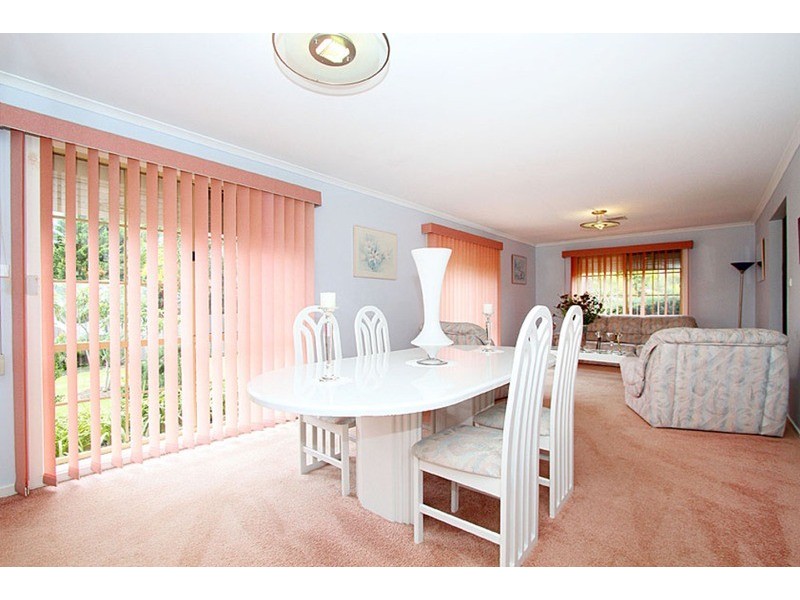 14 Dutchman  Court, Taylors Lakes VIC 3038