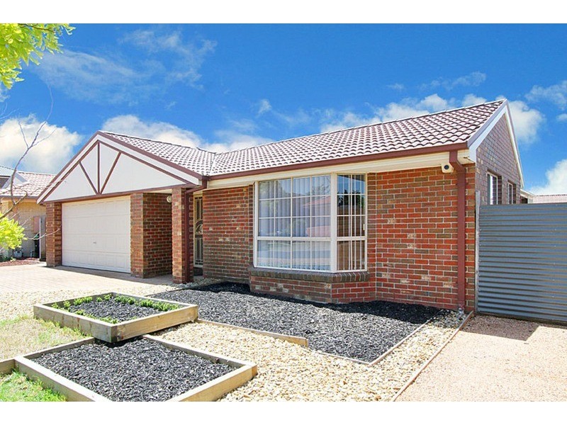 5 Berthon Crescent, Hillside VIC 3037