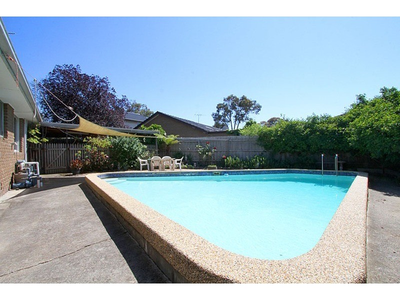 16 Longford Court, Kealba VIC 3021