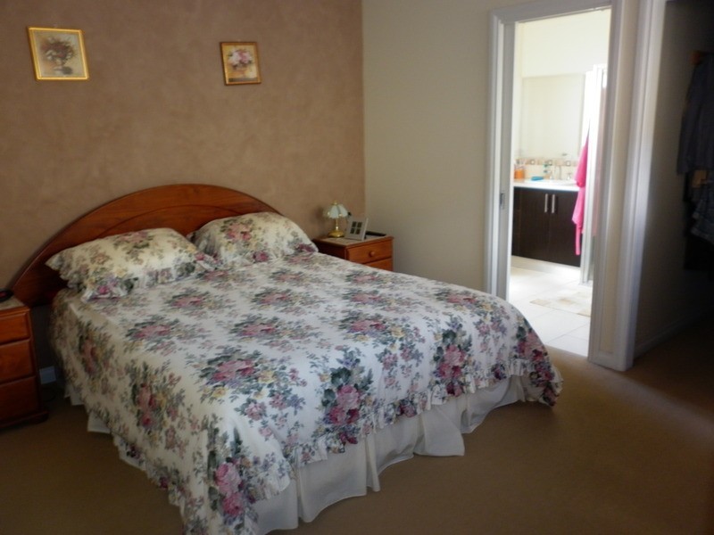 1/71 Allenby  Road, Hillside VIC 3037