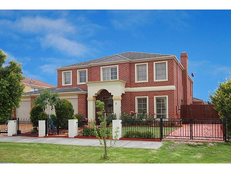 9 Goulburn Way, Taylors Lakes VIC 3038