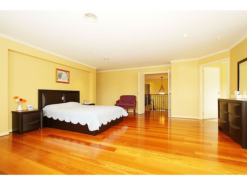 9 Goulburn Way, Taylors Lakes VIC 3038