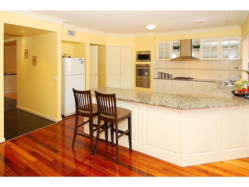 9 Goulburn Way, Taylors Lakes VIC 3038