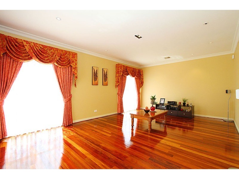9 Goulburn Way, Taylors Lakes VIC 3038