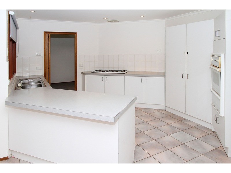 3 Chicquita  Close, Keilor Downs VIC 3038
