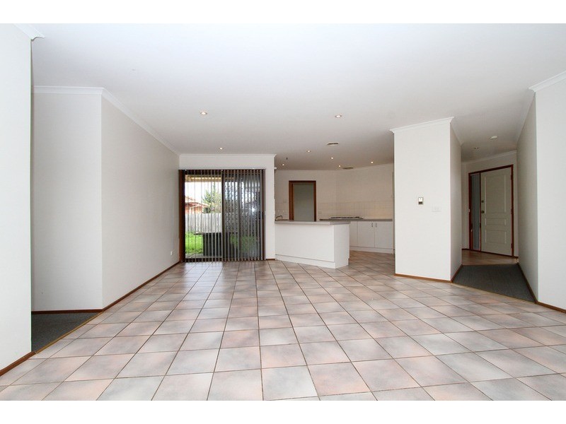 3 Chicquita  Close, Keilor Downs VIC 3038
