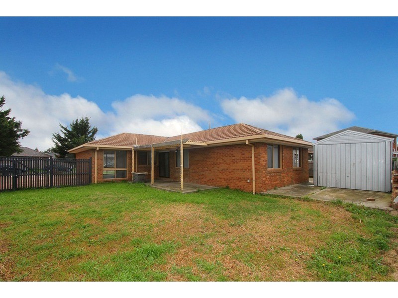 3 Chicquita  Close, Keilor Downs VIC 3038