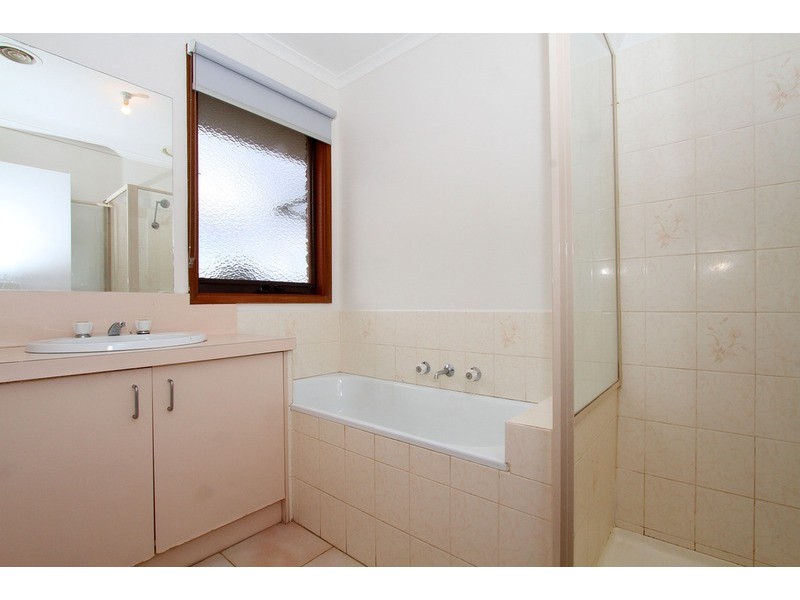 3 Chicquita  Close, Keilor Downs VIC 3038