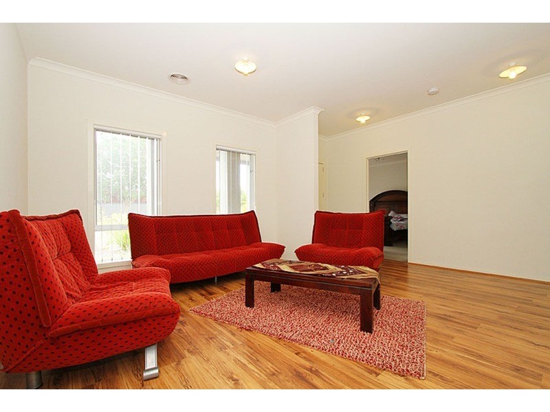 46 Queens  Parade, Hillside VIC 3037