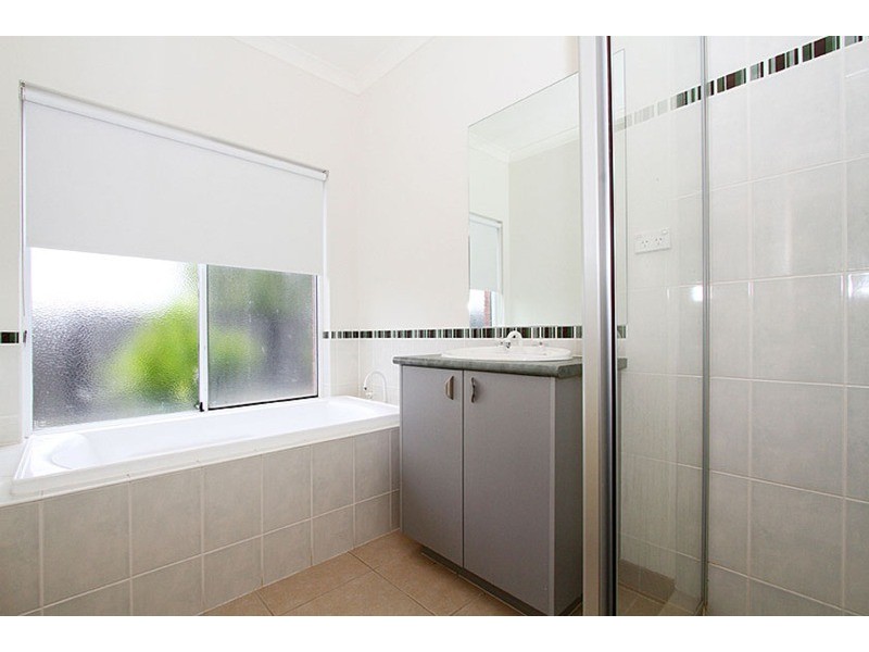 46 Queens  Parade, Hillside VIC 3037