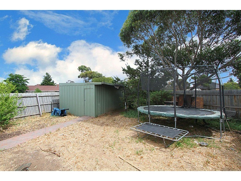 15 Bremen Court, Keilor Downs VIC 3038