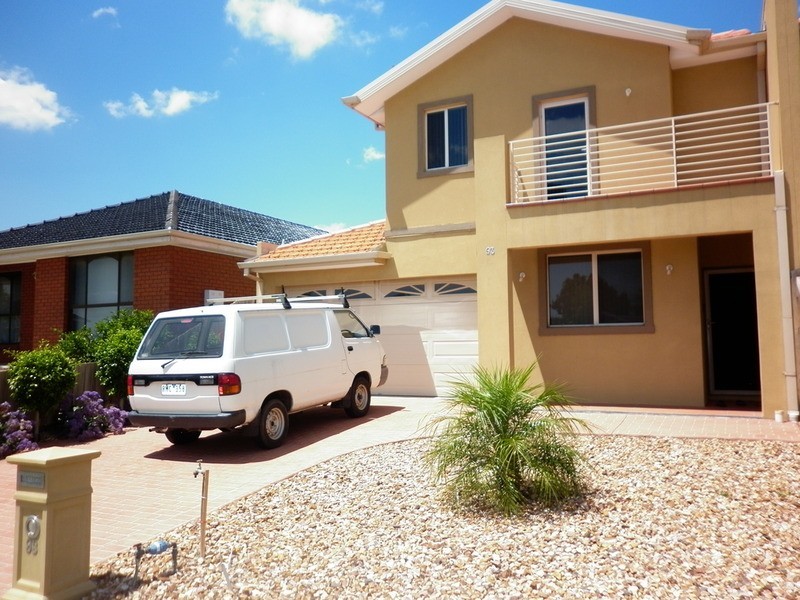 93 Lady Nelson  Way, Taylors Lakes VIC 3038