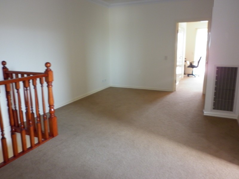 93 Lady Nelson  Way, Taylors Lakes VIC 3038