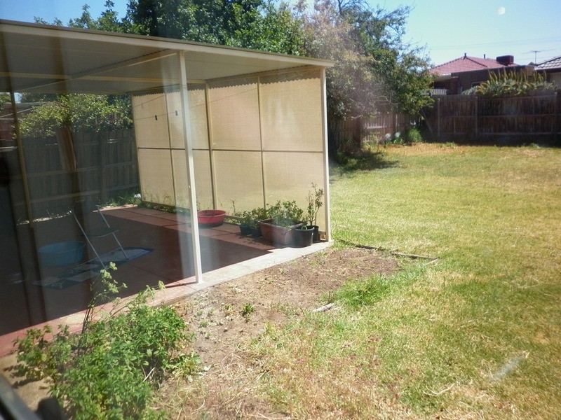 11 Michael Avenue, St Albans VIC 3021