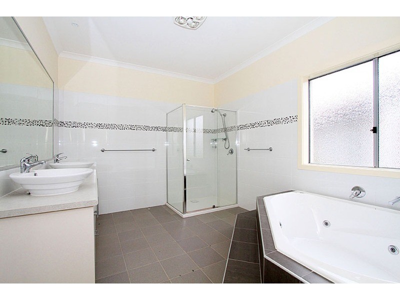 29 Speargrass Drive, Hillside VIC 3037