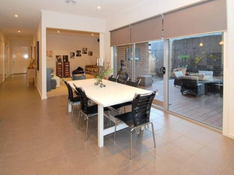 10 Mosman Grove, Taylors Hill VIC 3037