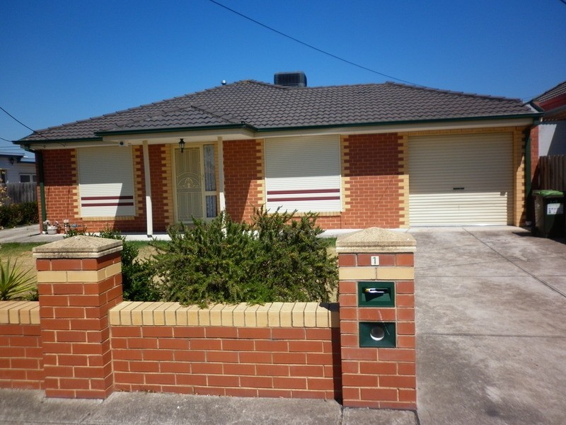 1/9 Leslie Street, St Albans VIC 3021