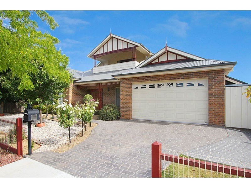 39 Domain  Way, Taylors Hill VIC 3037