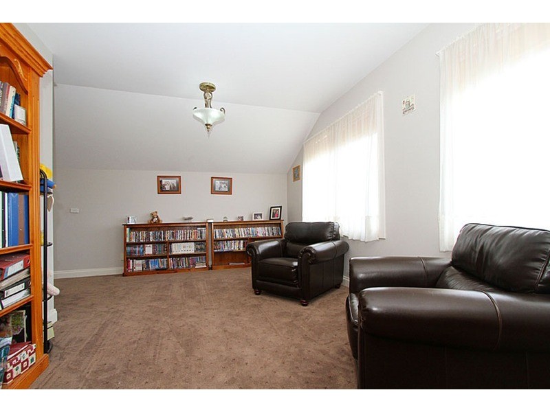 39 Domain  Way, Taylors Hill VIC 3037