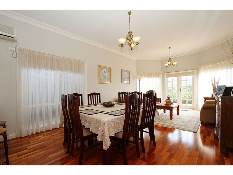 39 Domain  Way, Taylors Hill VIC 3037