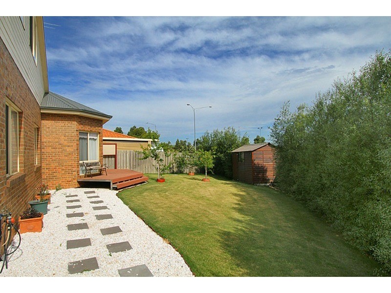 39 Domain  Way, Taylors Hill VIC 3037