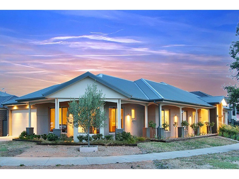 17 Melfin Drive, Hillside VIC 3037