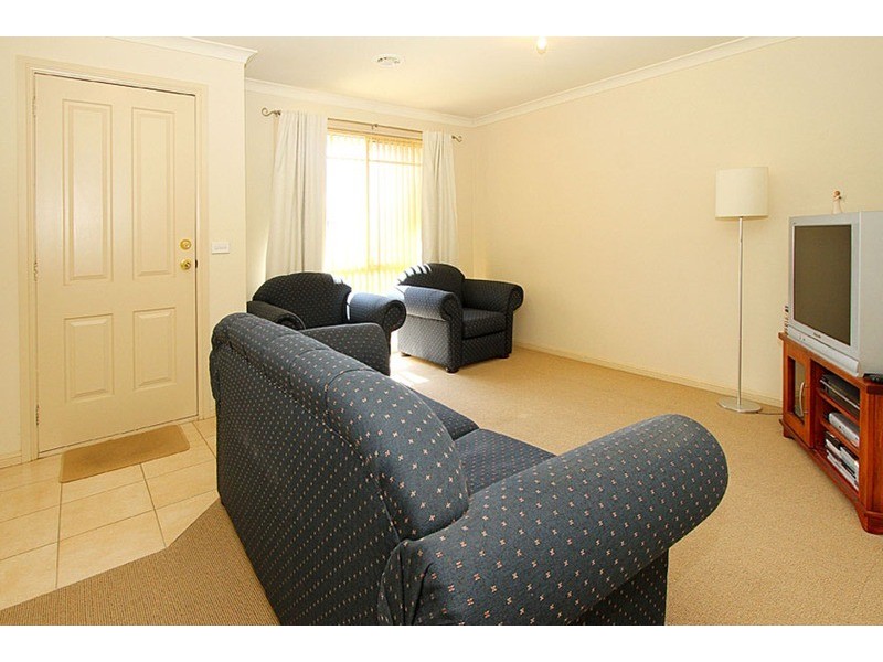 10/28 Ozzimo Drive, Hillside VIC 3037