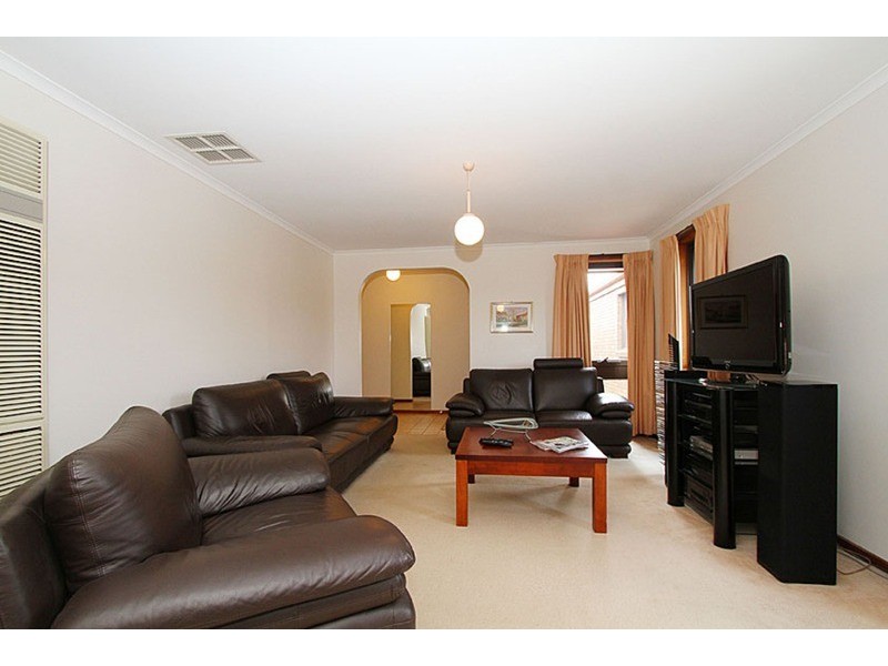7 Snowdon  Close, Keilor Downs VIC 3038