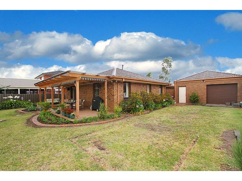 7 Snowdon  Close, Keilor Downs VIC 3038