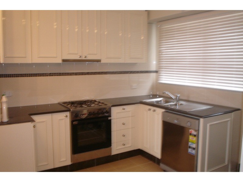 38 Kings Road, St Albans VIC 3021