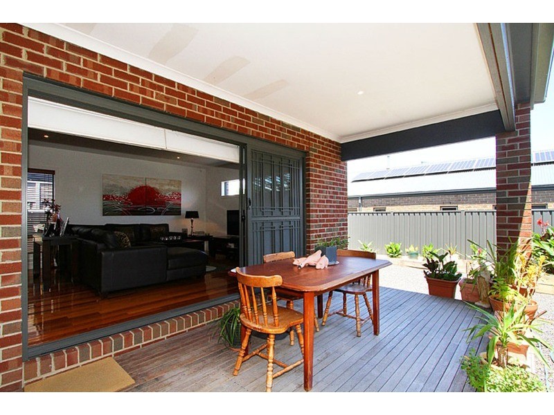 38 Kingston Drive, Taylors Hill VIC 3037