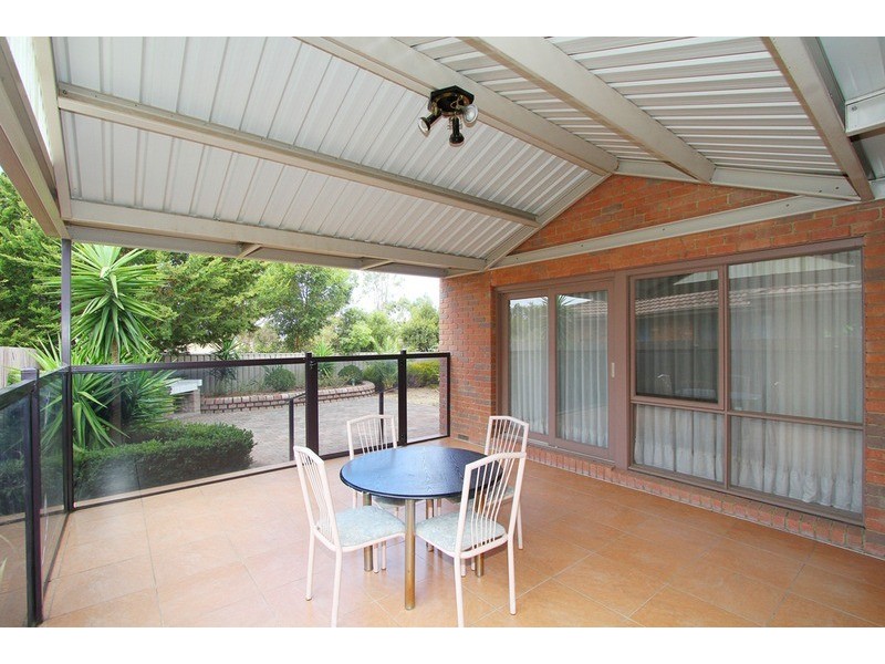 12 Krona Rise, Taylors Lakes VIC 3038