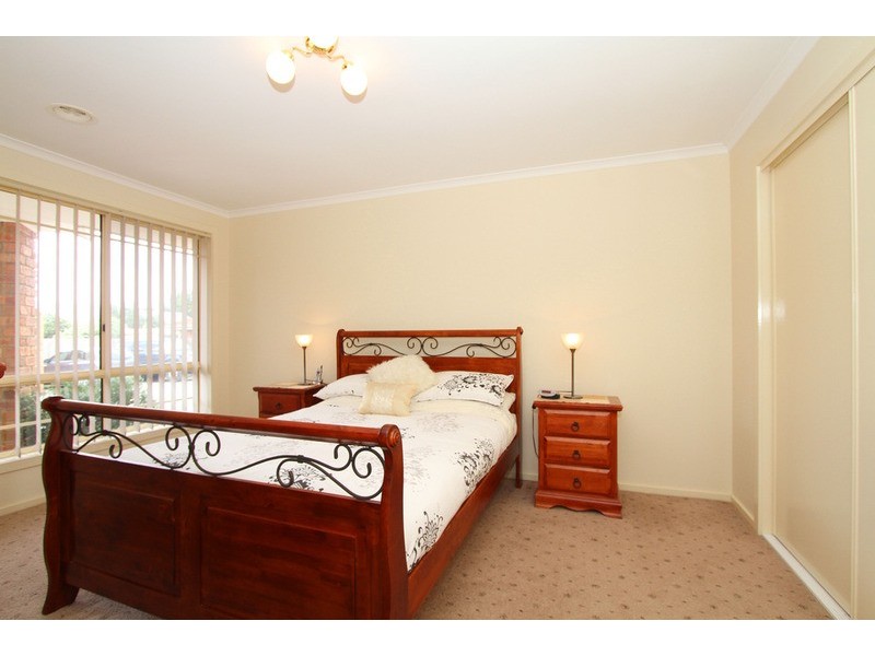 3/1 Normanby Street, Sydenham VIC 3037