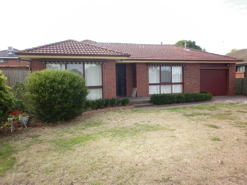 6 Ayers Court, Taylors Lakes VIC 3038