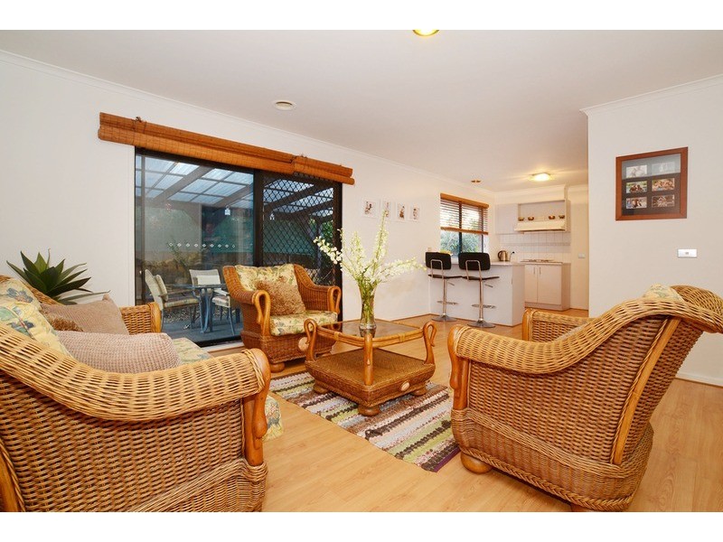 11 Rockwall Close, Sydenham VIC 3037