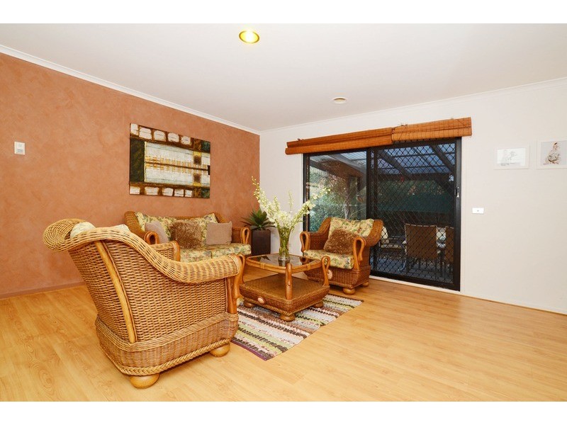 11 Rockwall Close, Sydenham VIC 3037