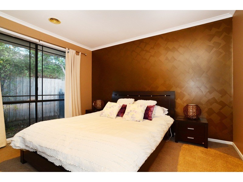 11 Rockwall Close, Sydenham VIC 3037