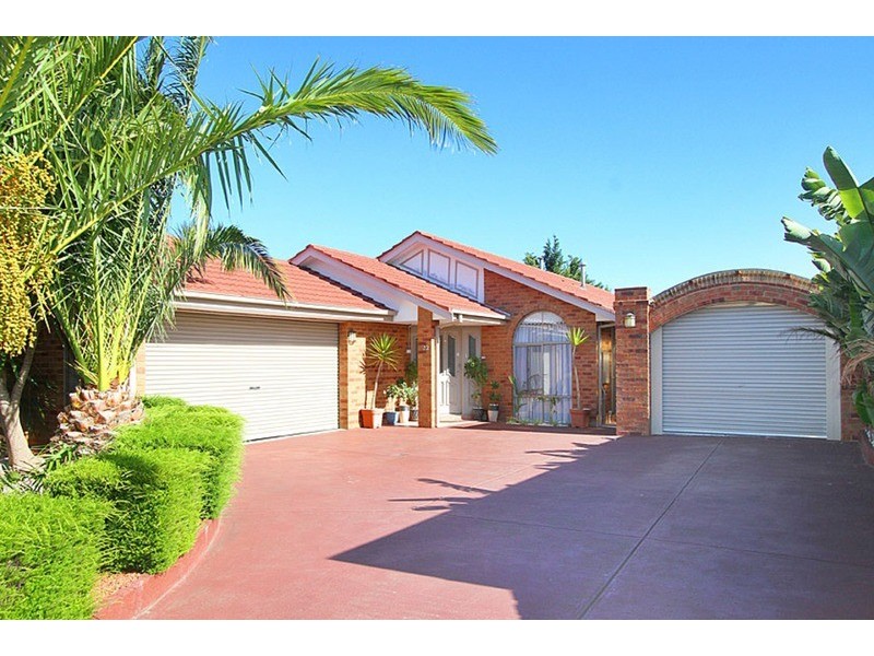 22 Dandarriga Way, Delahey VIC 3037