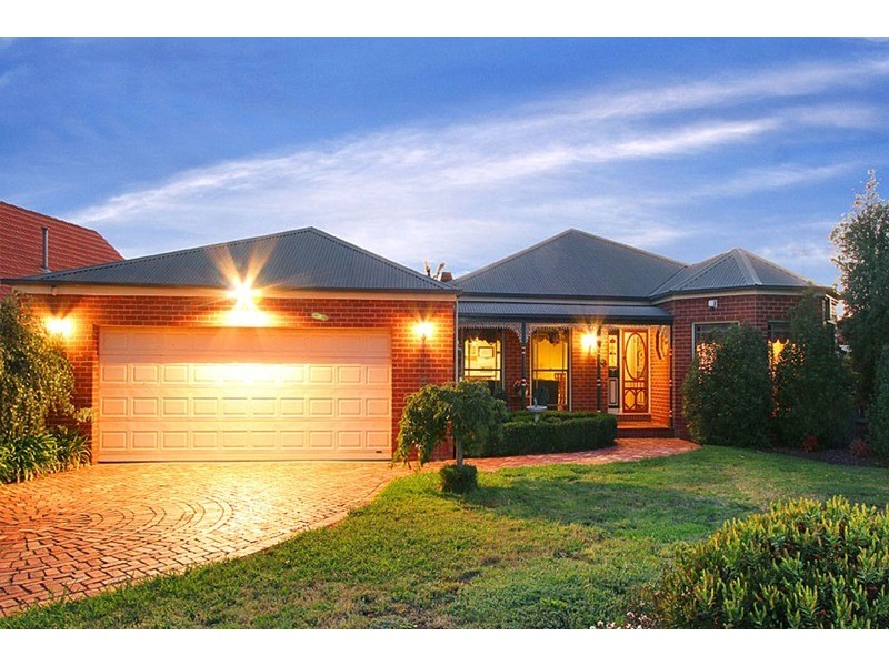 7 Chalotte Court, Taylors Lakes VIC 3038