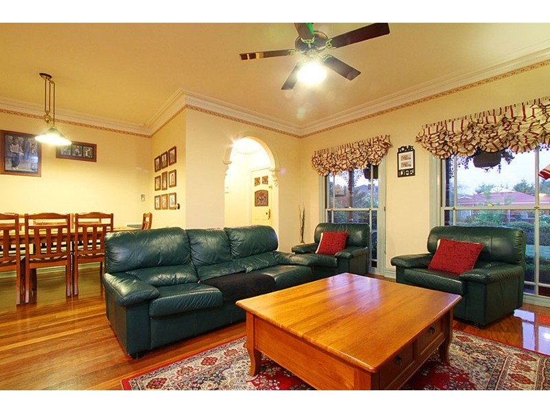 7 Chalotte Court, Taylors Lakes VIC 3038