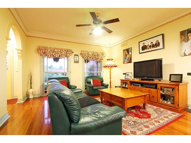 7 Chalotte Court, Taylors Lakes VIC 3038