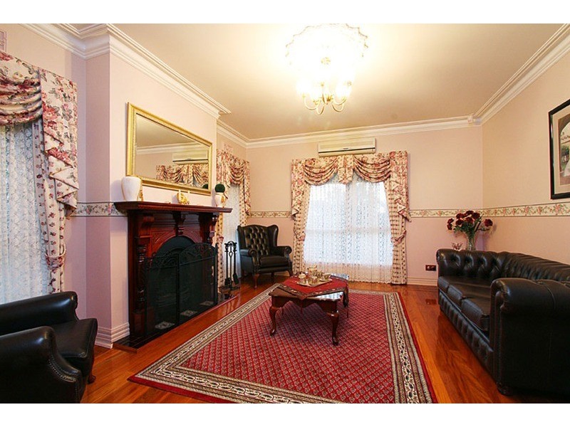 7 Chalotte Court, Taylors Lakes VIC 3038